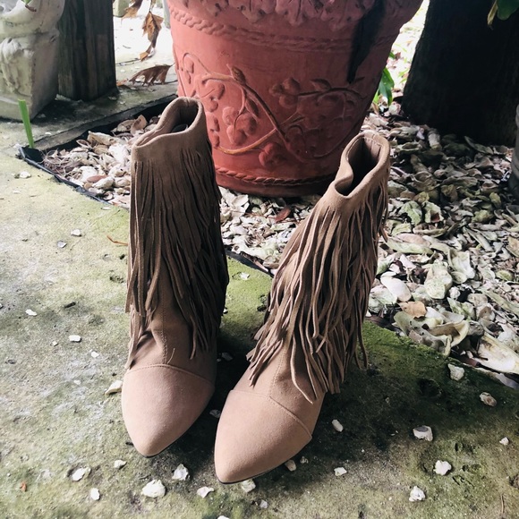 Wedge suede look fringe booties - Picture 3 of 3